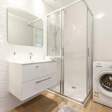 Rybacka 12a/68, شقة *